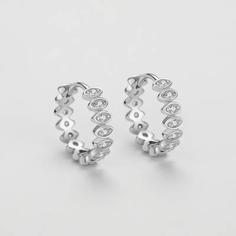 925 Srebrene Naušnice, Minđuše - E021